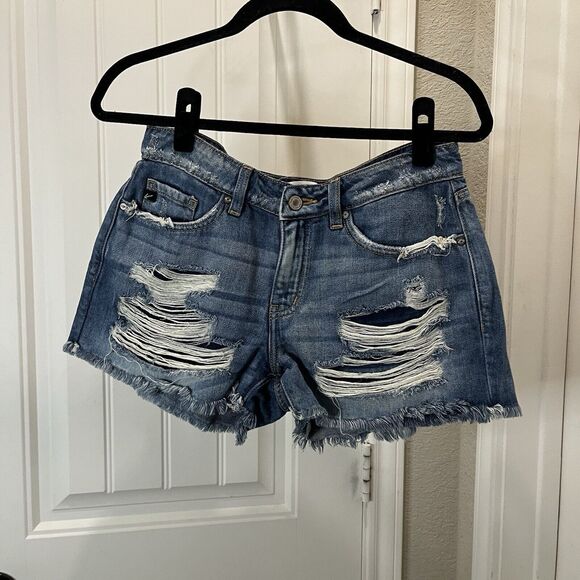 Kancan Estilo Denim Raw Hem Distressed Jean Shorts Size 7/27 KC8377M Medium Wash - Picture 2 of 10